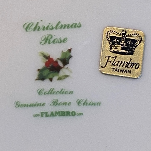 Ponsettia Trinket Jewelry Box Christmas Rose Genuine Bone China Flambro Taiwan - Picture 5 of 8